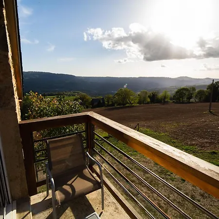 à Saint-côme-d'olt - 80 M² Avec Balconc *