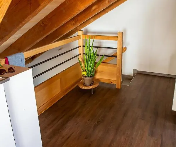 A - 80 M² Avec Balconc Apartment