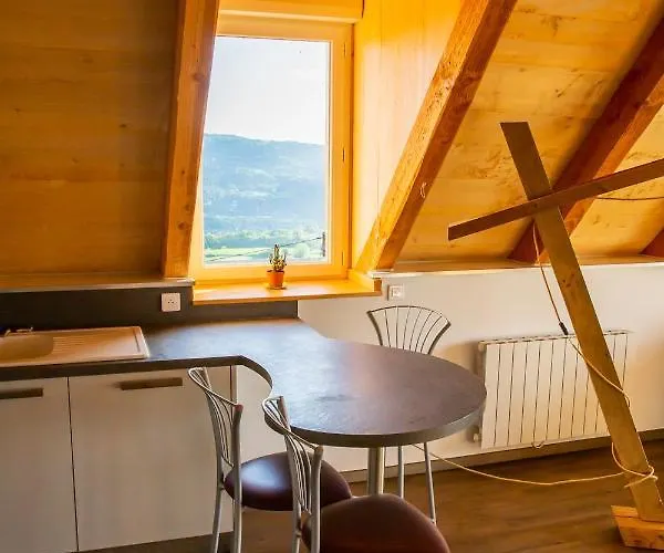 A - 80 M² Avec Balconc *